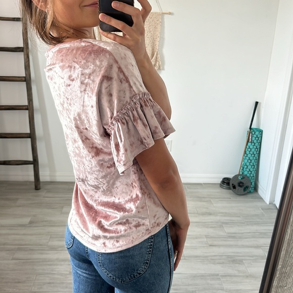 Caution to the wind Ruffle Sleeve Crushed velvet tee Pink Size Small - Picture 8 of 8